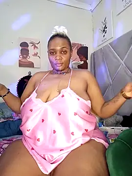 Snapshot of CocoBootyyy chatting on November 17, 2025, 8:29 am CocoBootyyy online show from November 17, 2025, 8:29 am