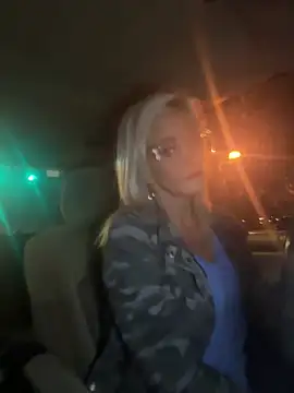 vixendoll87 online show from January 18, 2026, 12:25 am