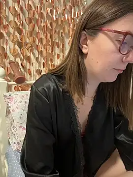 BeatriceTender online show from February 12, 2026, 7:24 pm