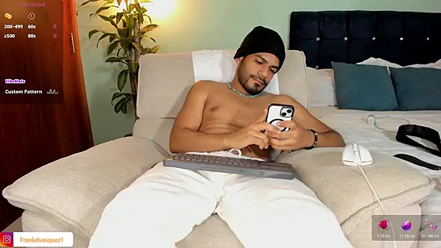 Neganhot  online show from December 3, 2025, 2:12 am