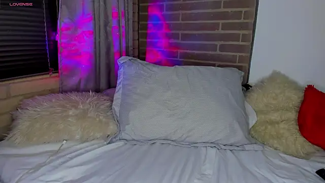 liam oficial02 online show from January 7, 2026, 3:00 am