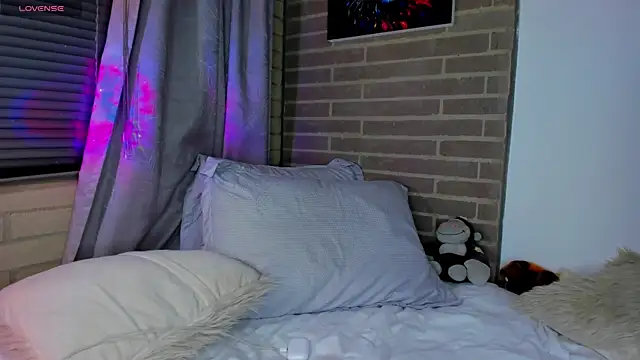 liam oficial02 online show from April 22, 2026, 3:24 am