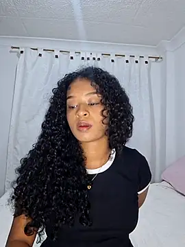 avellanatammy online show from April 5, 2026, 1:12 am