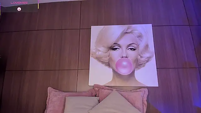 Snapshot of AgattaDuque chatting on February 22, 2026, 12:24 am AgattaDuque online show from February 22, 2026, 12:24 am