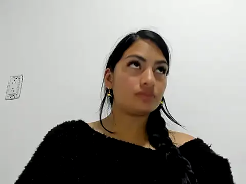 SamanthaBeke online show from April 10, 2026, 2:07 am