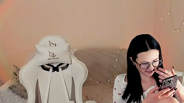 MishkaMe online show from December 4, 2025, 7:07 am