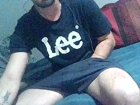 giorgakaci69 online show from October 8, 2025, 10:21 pm