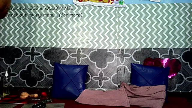 AfroditaXX333 online show from December 18, 2025, 1:04 pm