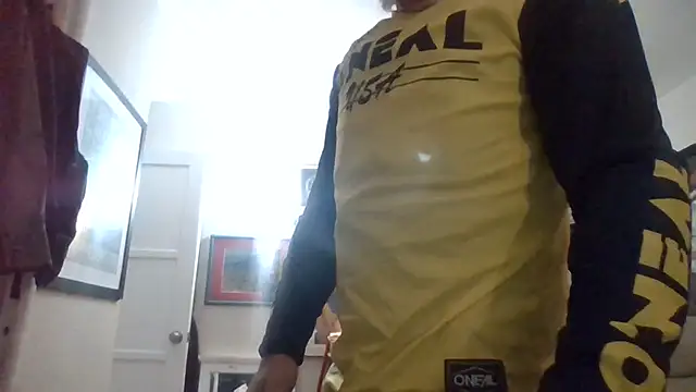 den-rock4u online show from November 17, 2025, 4:38 am