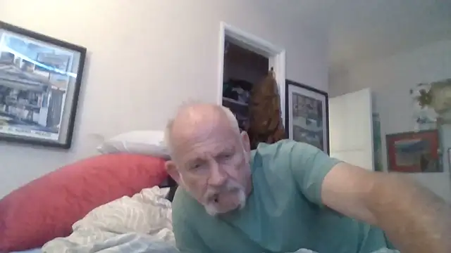 Snapshot of den-rock4u chatting on October 3, 2025, 9:05 pm den-rock4u online show from October 3, 2025, 9:05 pm