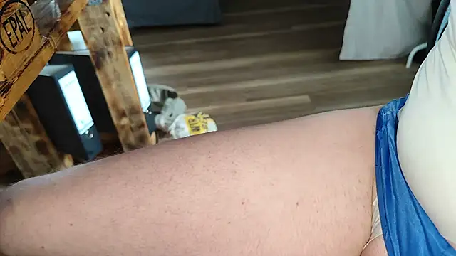 Snapshot of twinkish_90 chatting on September 17, 2025, 8:16 am twinkish 90 online show from September 17, 2025, 8:16 am