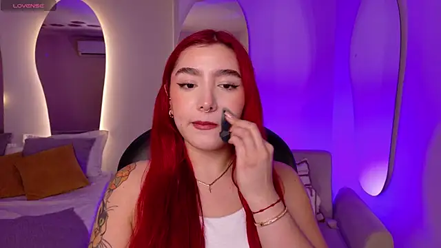 ViolettCastel online show from November 23, 2025, 4:28 pm