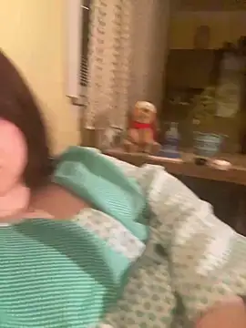 Snapshot of Leontina94 chatting on February 13, 2026, 8:42 pm Leontina94 online show from February 13, 2026, 8:42 pm