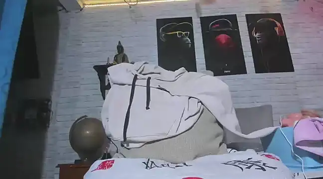 Kimmymadison- online show from March 1, 2025, 4:04 am