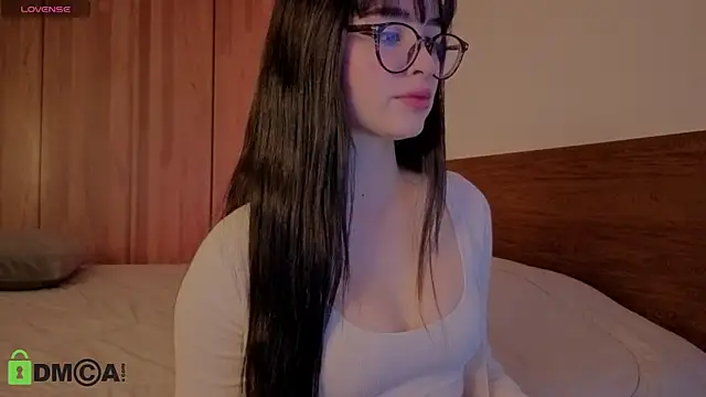Snapshot of Roxxy_mora chatting on July 28, 2026, 11:15 pm Roxxy mora online show from July 28, 2026, 11:15 pm