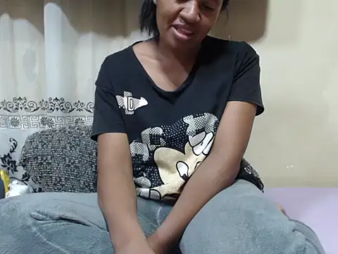 Linda sexy online show from October 27, 2025, 5:25 pm