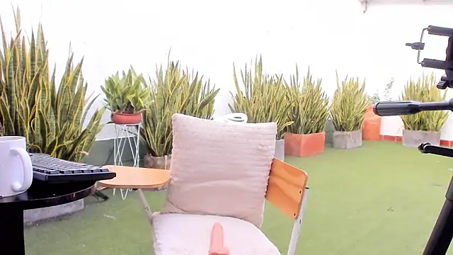 Alexa Blake   online show from February 26, 2026, 10:21 pm