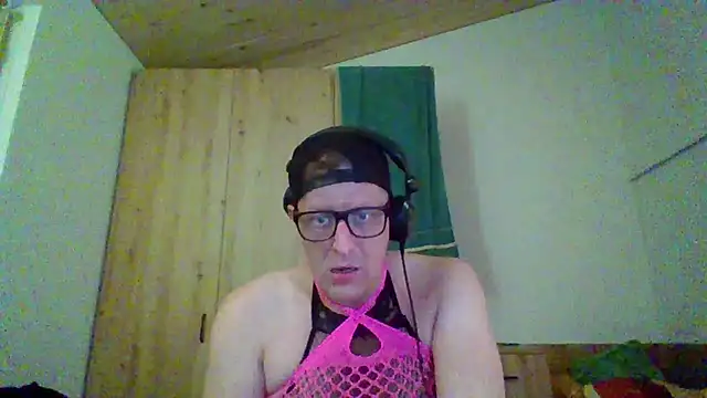 Bigthroaterboy online show from September 24, 2025, 5:19 pm