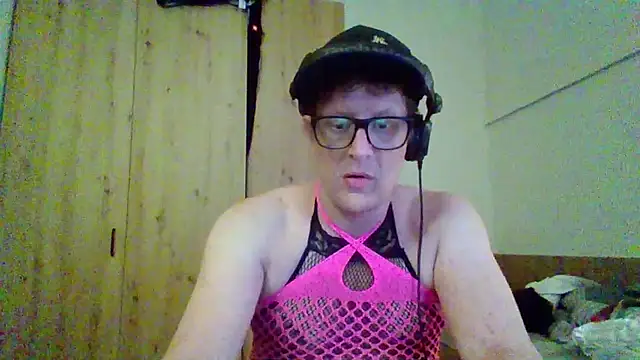 Bigthroaterboy online show from September 9, 2025, 4:22 am