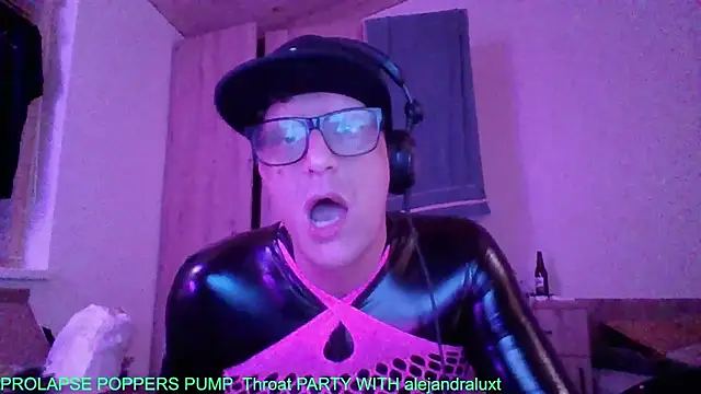 Bigthroaterboy online show from October 5, 2025, 10:11 pm