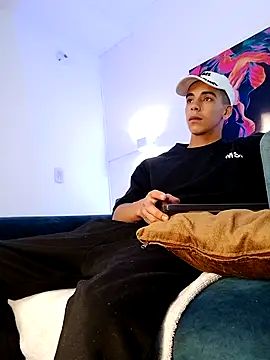 Restrepo300 online show from March 18, 2026, 6:53 pm