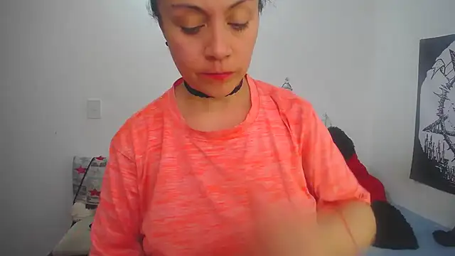 lili peach online show from February 25, 2025, 7:06 pm