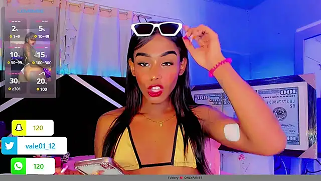 hot goddess3X online show from February 21, 2025, 4:37 pm