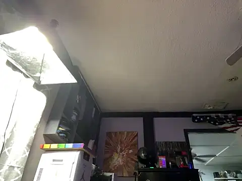 Snapshot of trash4cash chatting on February 12, 2026, 6:24 am trash4cash online show from February 12, 2026, 6:24 am