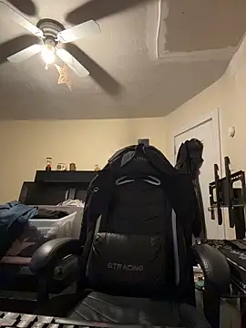 Snapshot of YandereDemon chatting on October 28, 2025, 1:50 am YandereDemon online show from October 28, 2025, 1:50 am