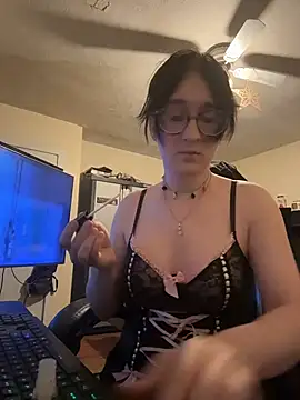 Snapshot of YandereDemon chatting on October 31, 2025, 11:55 pm YandereDemon online show from October 31, 2025, 11:55 pm