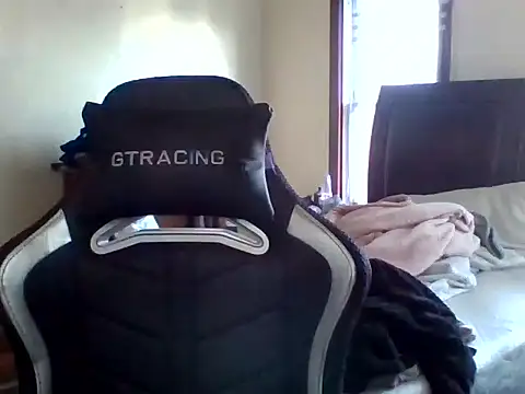 Snapshot of YandereDemon chatting on December 27, 2024, 4:21 pm YandereDemon online show from December 27, 2024, 4:21 pm