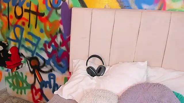 Liana Bernocchi online show from February 28, 2026, 8:30 pm