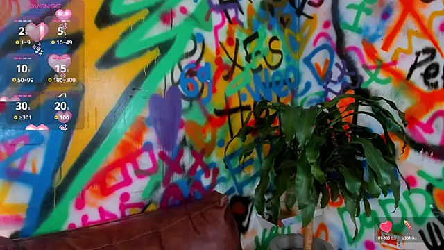 Liana Bernocchi online show from October 27, 2025, 8:43 pm