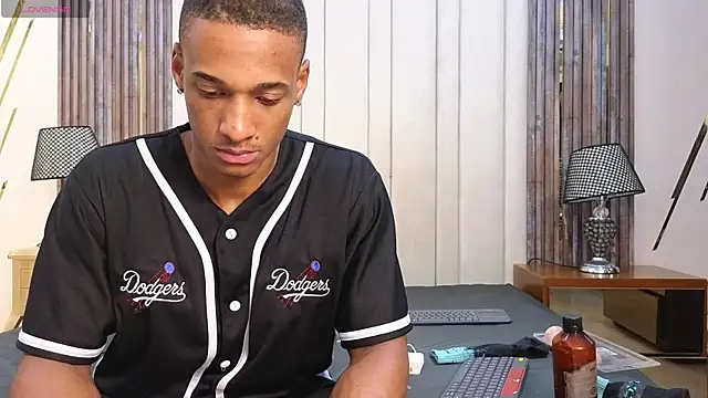 Snapshot of Malkongarcia chatting on February 14, 2026, 9:04 pm Malkongarcia online show from February 14, 2026, 9:04 pm