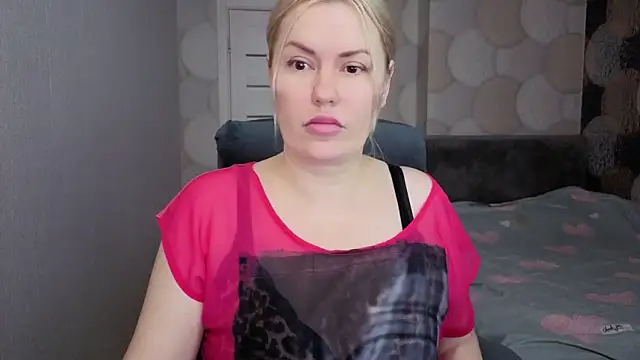 Snapshot of natusik chatting on June 14, 2026, 10:33 pm natusik online show from June 14, 2026, 10:33 pm