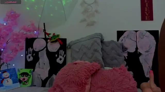 KilyetVera3x online show from December 21, 2025, 4:47 am