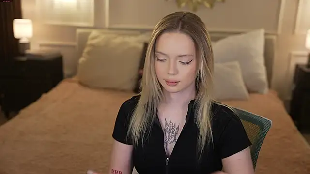 Snapshot of Cassy-Celestial_ chatting on May 16, 2026, 10:36 am Cassy-Celestial online show from May 16, 2026, 10:36 am