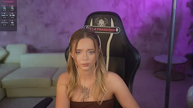 Snapshot of Cassy-Celestial_ chatting on May 26, 2026, 10:35 am Cassy-Celestial online show from May 26, 2026, 10:35 am