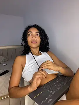 nicoleebony1 online show from February 5, 2026, 8:04 pm