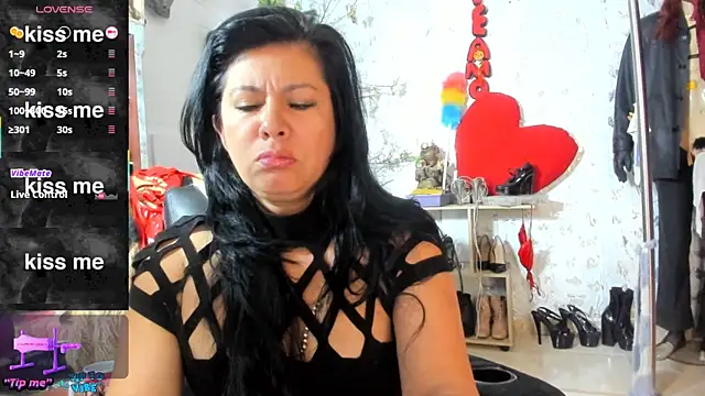 Snapshot of Erlinda-engel chatting on June 26, 2026, 12:00 pm Erlinda-engel online show from June 26, 2026, 12:00 pm