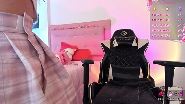 little jade online show from September 16, 2025, 3:35 pm