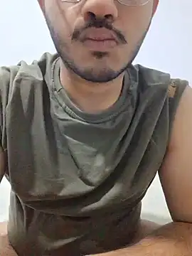 alesssterling online show from November 28, 2025, 10:26 am