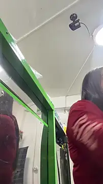 Snapshot of Sol_biglips chatting on December 5, 2025, 5:22 pm Sol biglips online show from December 5, 2025, 5:22 pm