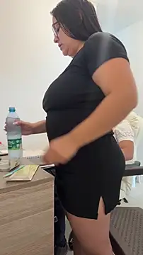 Snapshot of Sol_biglips chatting on December 16, 2025, 3:49 pm Sol biglips online show from December 16, 2025, 3:49 pm