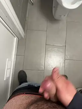 Snapshot of _themask_ chatting on March 3, 2025, 10:10 pm themask online show from March 3, 2025, 10:10 pm