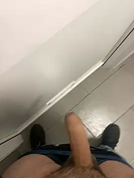 Snapshot of _themask_ chatting on December 30, 2024, 8:15 pm themask online show from December 30, 2024, 8:15 pm