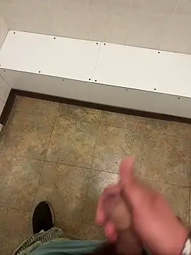 Snapshot of _themask_ chatting on October 7, 2025, 3:02 pm themask online show from October 7, 2025, 3:02 pm