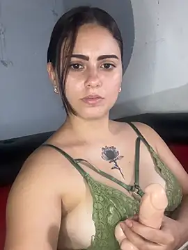Snapshot of Azuna25 chatting on July 16, 2026, 6:49 pm Azuna25 online show from July 16, 2026, 6:49 pm