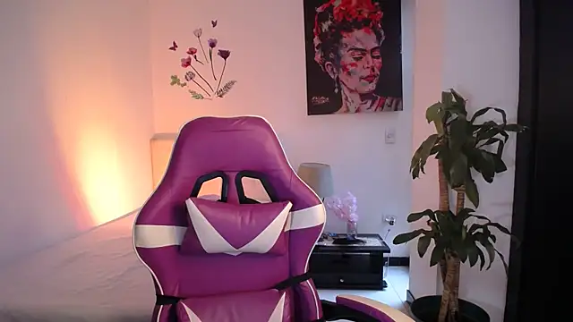 Snapshot of esmeraldaa230 chatting on February 22, 2026, 7:26 pm esmeraldaa230 online show from February 22, 2026, 7:26 pm