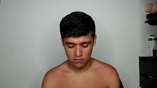 kaiine190 online show from April 7, 2026, 6:48 am